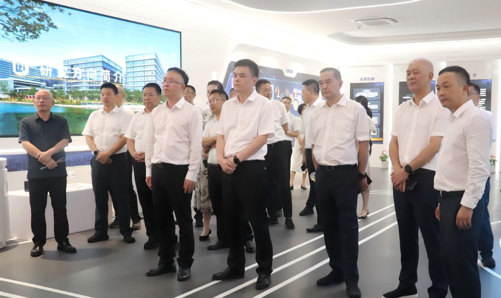 乐清市党政代表团莅临中心考察